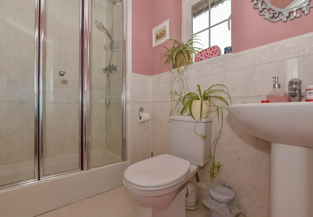 En-Suite Shower Room - Orient Court, Kings Hill, West Malling, Kent - Wards of Kent