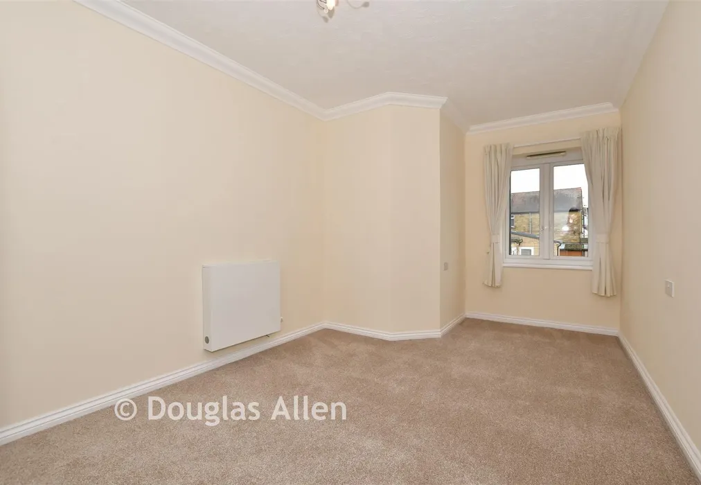 Bedroom 2 - Broomstick Hall Road, Waltham Abbey, Essex - Wards of Kent