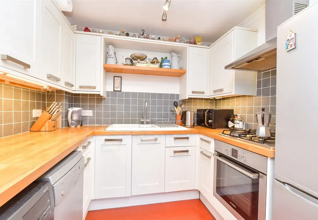 Kitchen - Mount Pleasant, Arundel, West Sussex - Wards of Kent