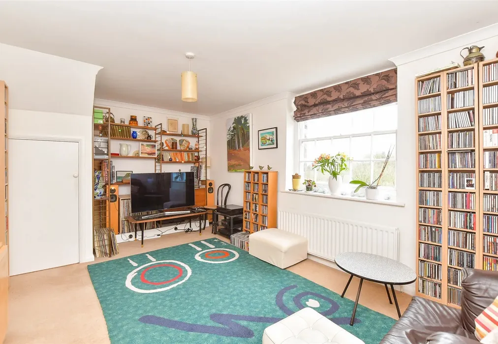 Lounge - Mount Pleasant, Arundel, West Sussex - Wards of Kent