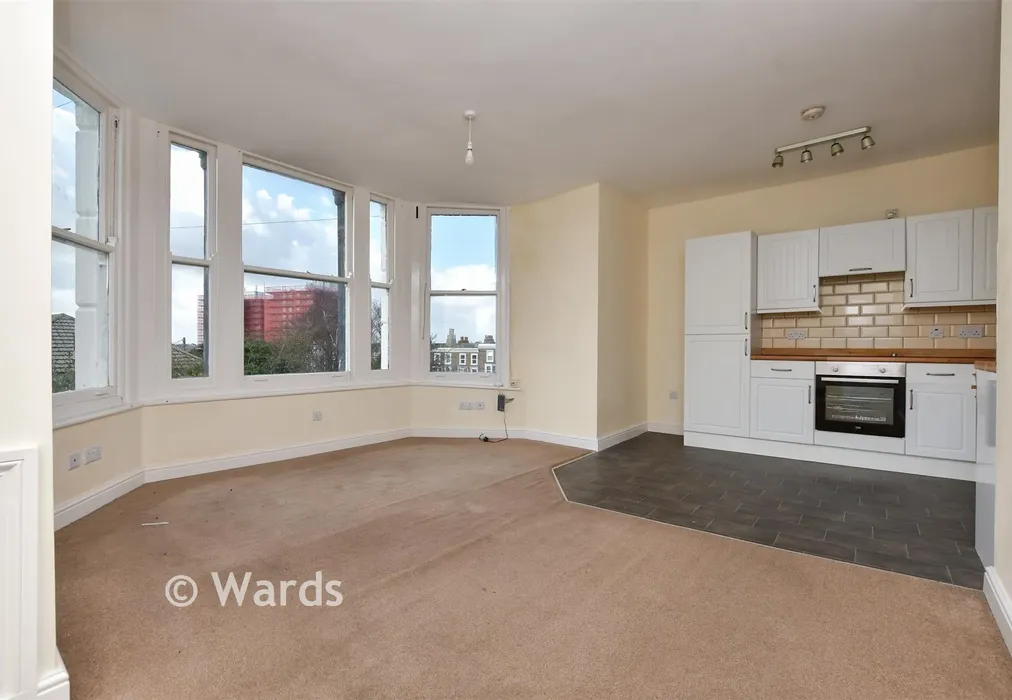 Lounge/Diner - Victoria Road, Ramsgate, Kent - Wards of Kent