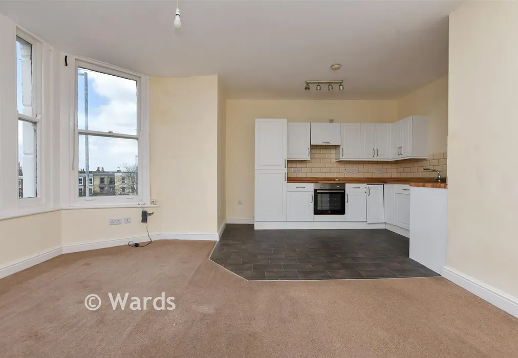 Lounge/Diner - Victoria Road, Ramsgate, Kent - Wards of Kent