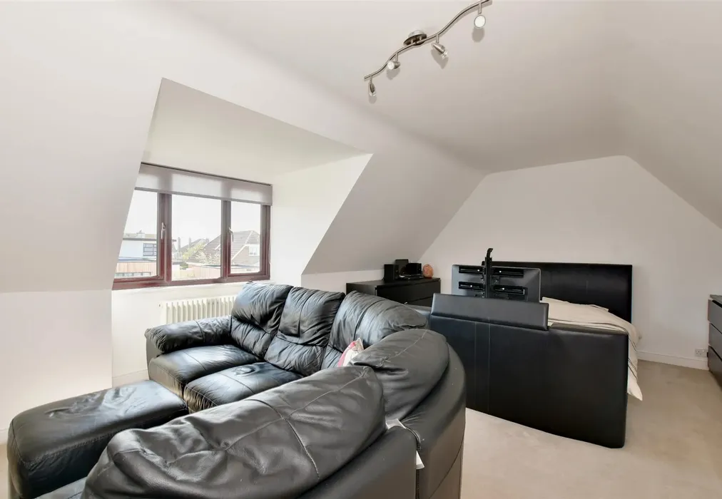 Bedroom 2 - Merritt Road, Greatstone, New Romney, Kent - Wards of Kent