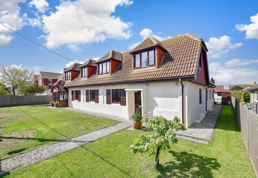 Front Elevation - Merritt Road, Greatstone, New Romney, Kent - Wards of Kent