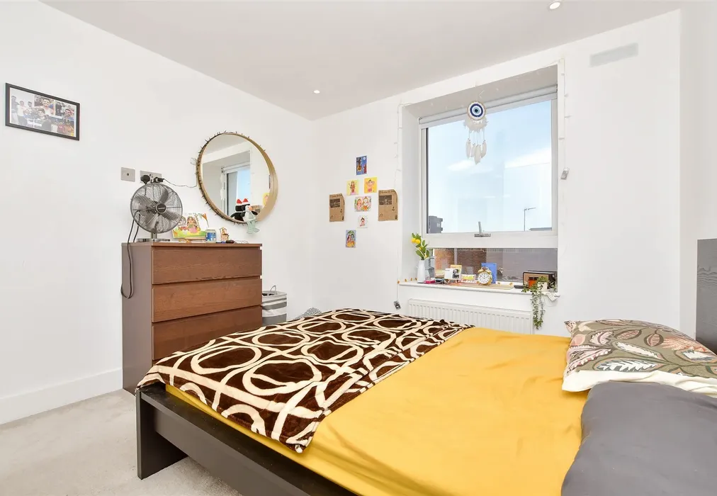 Bedroom 2 - Church Street, Croydon, Surrey - Wards of Kent