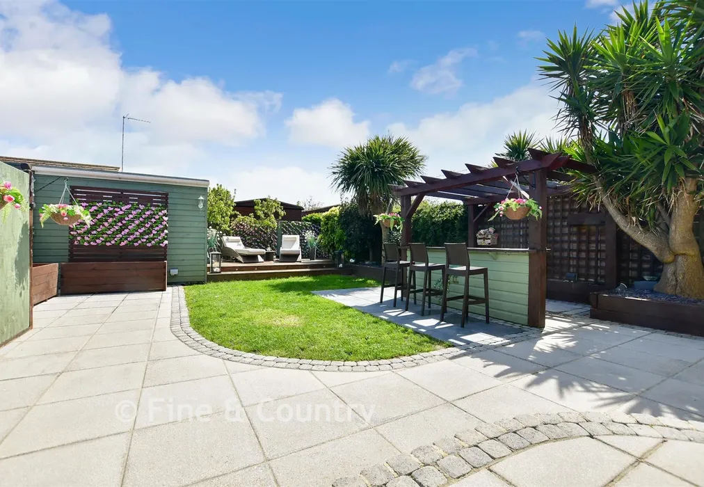 Rear Garden - Botany Road, Kingsgate, Broadstairs, Kent - Wards of Kent