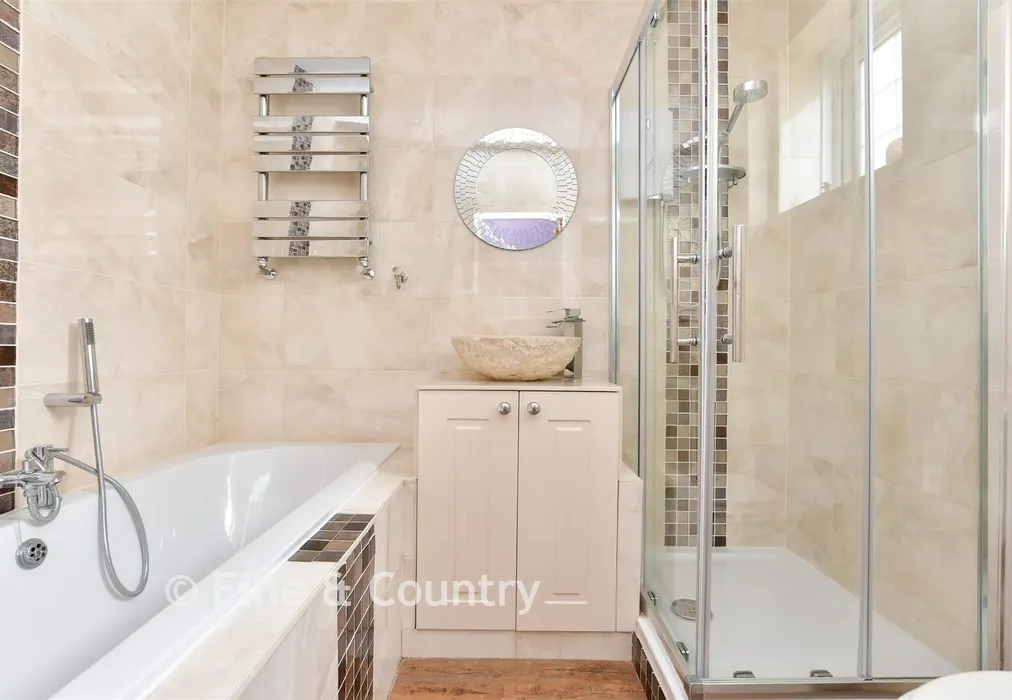 Bath/Shower Room - Botany Road, Kingsgate, Broadstairs, Kent - Wards of Kent