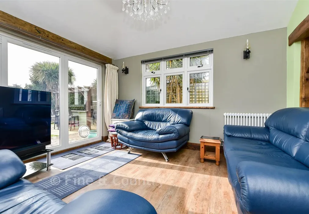 Family Area - Botany Road, Kingsgate, Broadstairs, Kent - Wards of Kent