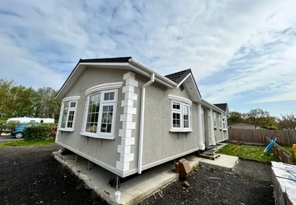 Front - Maidstone Road, Staplehurst, Kent - Wards of Kent