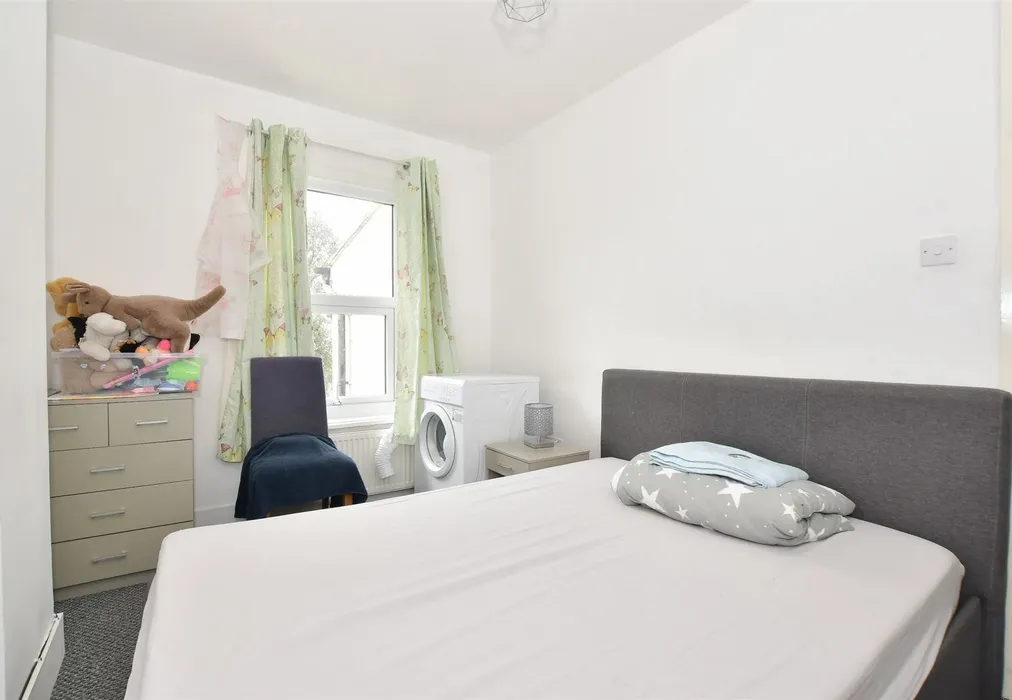 Bedroom 2 - Cross Street, Sandown, Isle of Wight - Wards of Kent