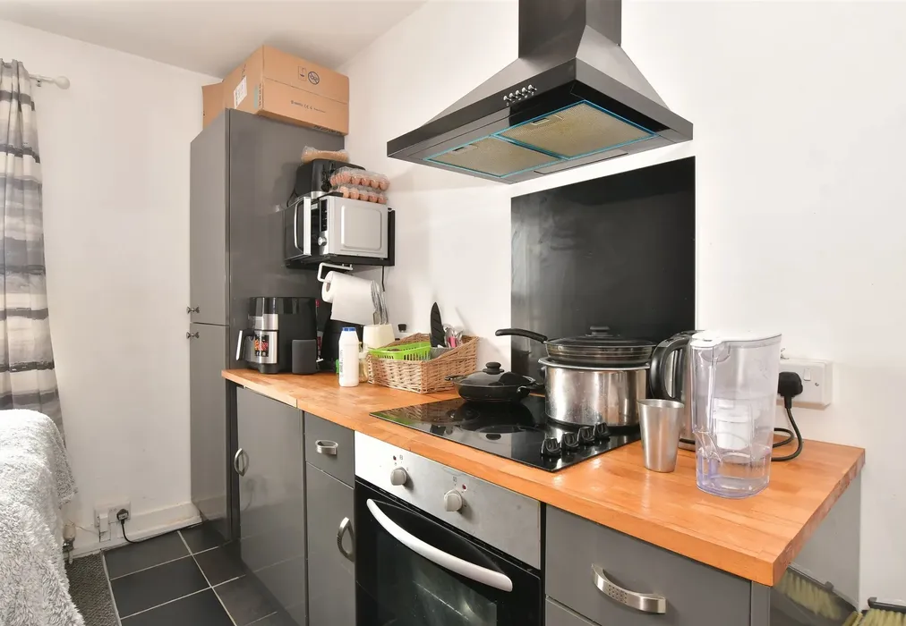 Kitchen/Diner - Cross Street, Sandown, Isle of Wight - Wards of Kent