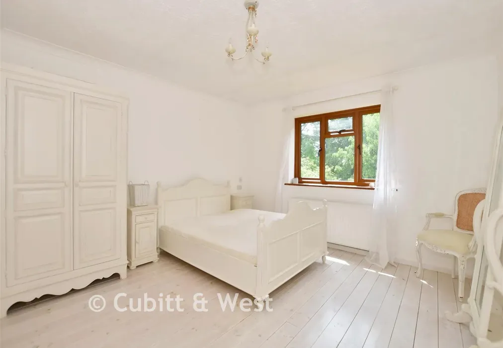 Bedroom 1 - Crawley Lane, Pound Hill, Crawley, West Sussex - Wards of Kent
