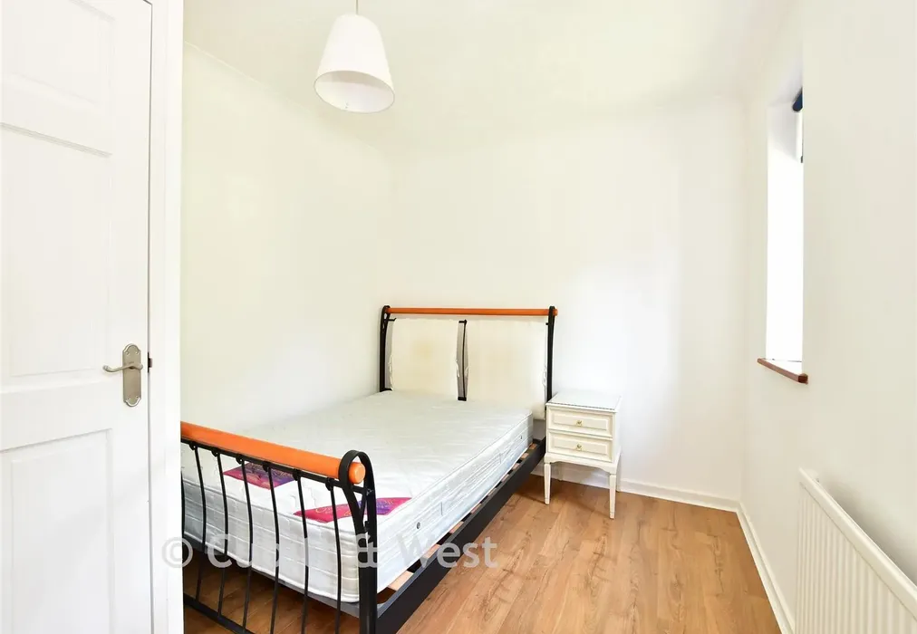 Bedroom 4 - Crawley Lane, Pound Hill, Crawley, West Sussex - Wards of Kent