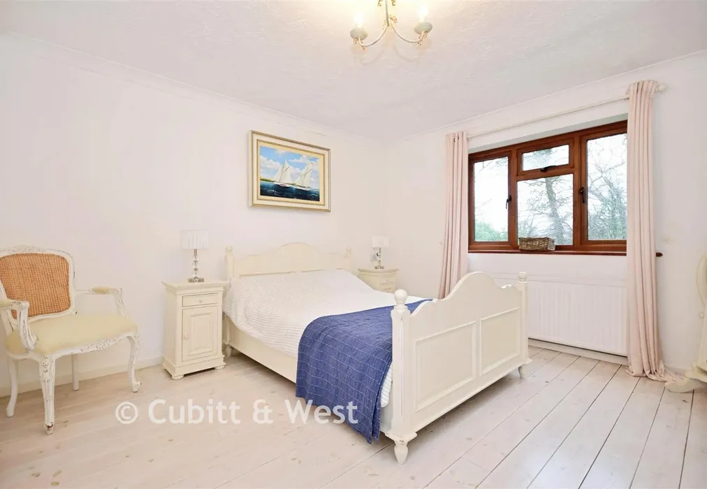 Bedroom 3 - Crawley Lane, Pound Hill, Crawley, West Sussex - Wards of Kent