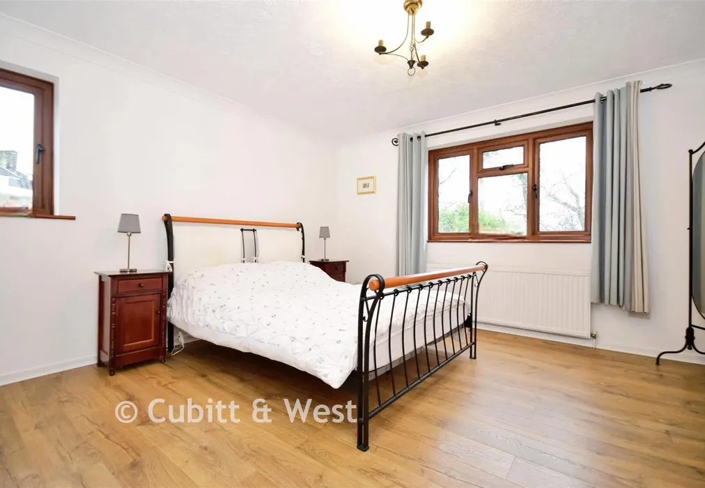 Bedroom - Crawley Lane, Pound Hill, Crawley, West Sussex - Wards of Kent