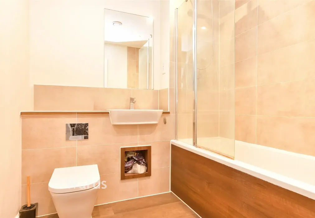 Bathroom - Dakota Drive, Chatham, Kent - Wards of Kent