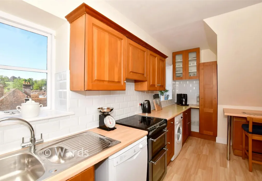 Kitchen/ Breakfast Room - School Hill, Lamberhurst, Tunbridge Wells, Kent - Wards of Kent
