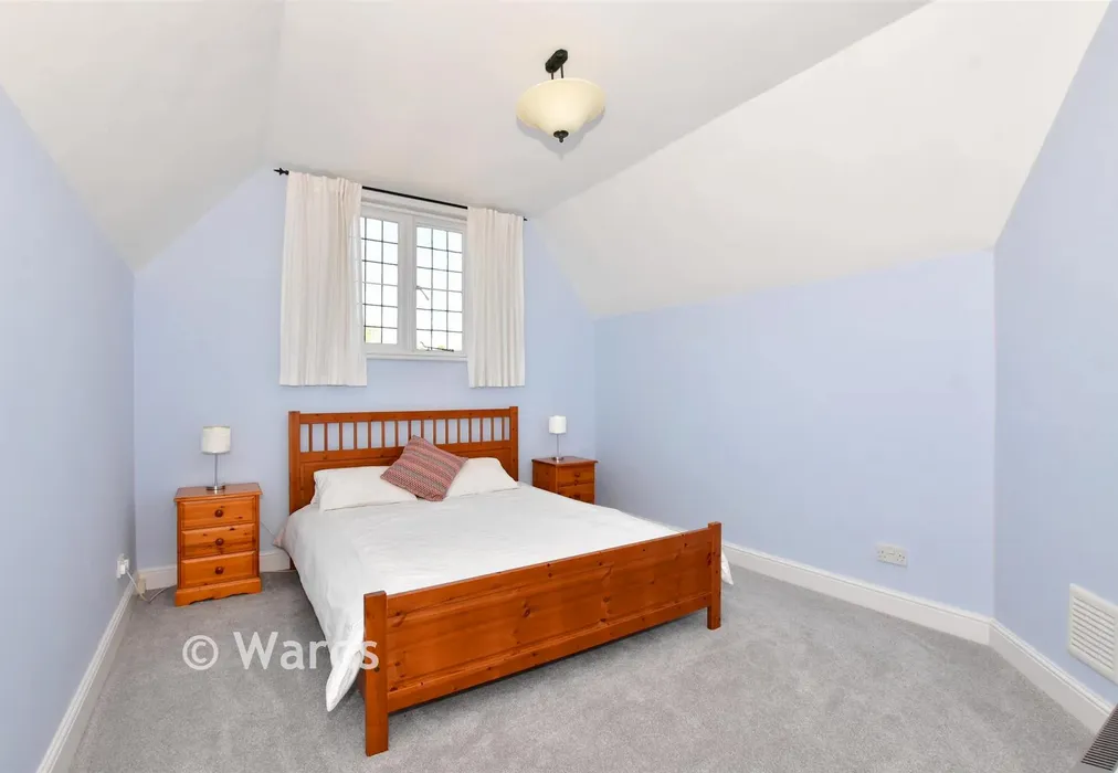 Bedroom 2 - School Hill, Lamberhurst, Tunbridge Wells, Kent - Wards of Kent