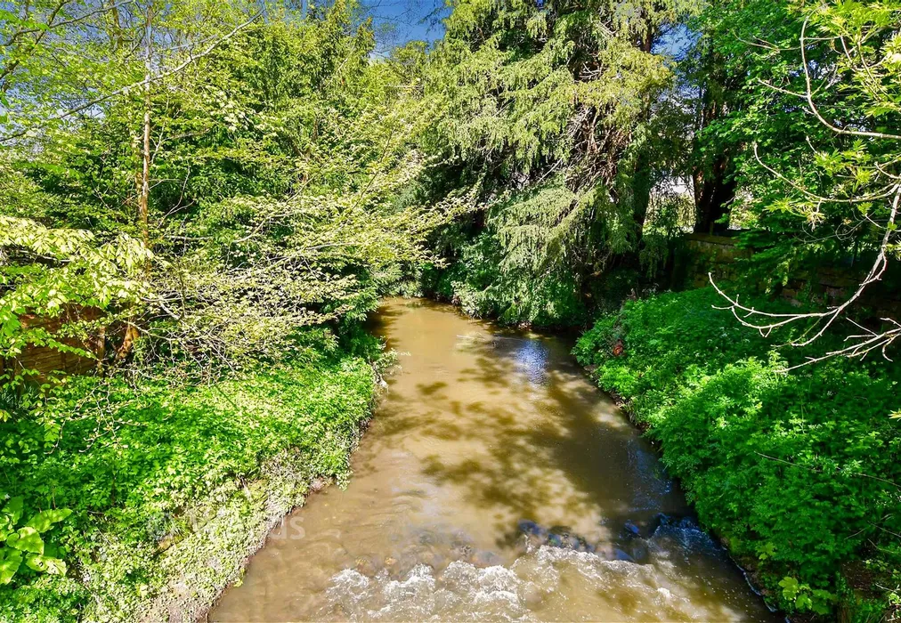 Surrounding Area - School Hill, Lamberhurst, Tunbridge Wells, Kent - Wards of Kent