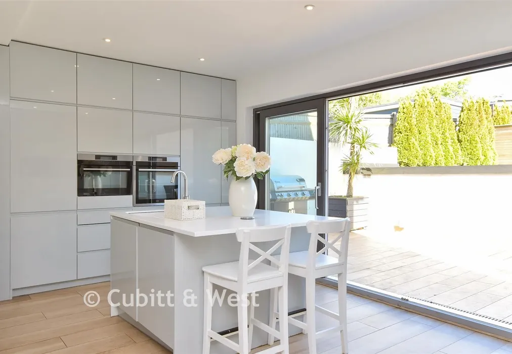 Kitchen - Crescent Drive North, Woodingdean, Brighton, East Sussex - Wards of Kent