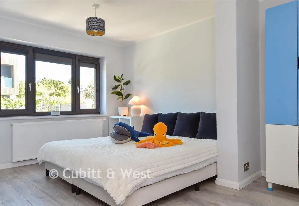 Bedroom 2 - Crescent Drive North, Woodingdean, Brighton, East Sussex - Wards of Kent