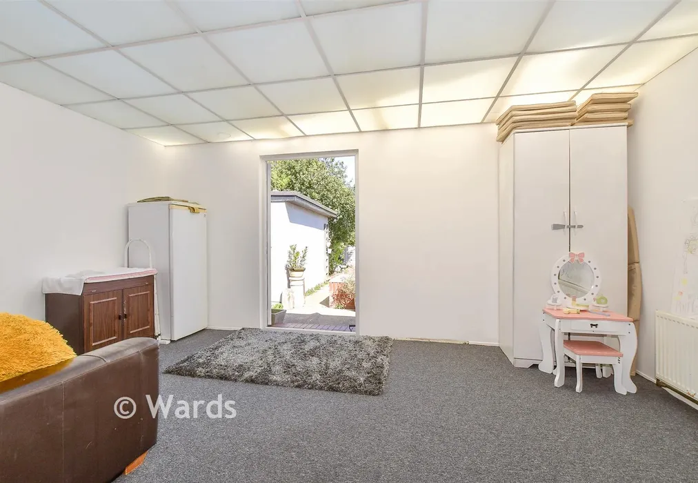 Sun Room - Maydowns Road, Whitstable, Kent - Wards of Kent