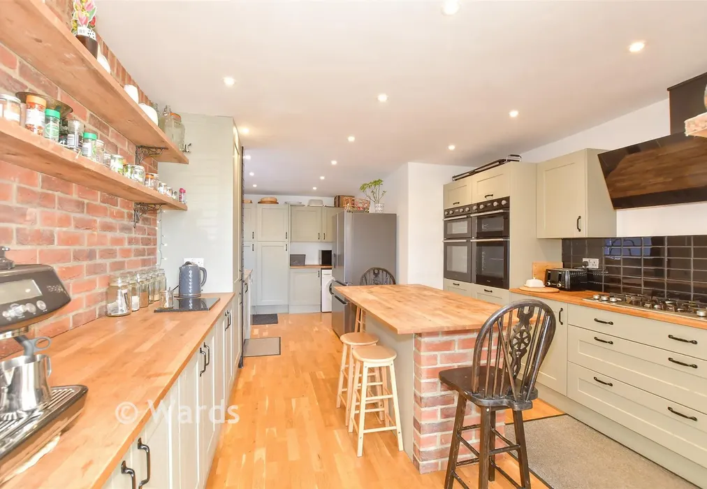 Kitchen - Maydowns Road, Whitstable, Kent - Wards of Kent
