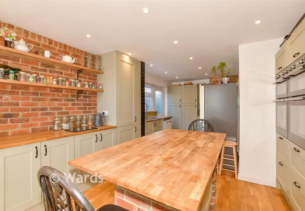 Kitchen - Maydowns Road, Whitstable, Kent - Wards of Kent