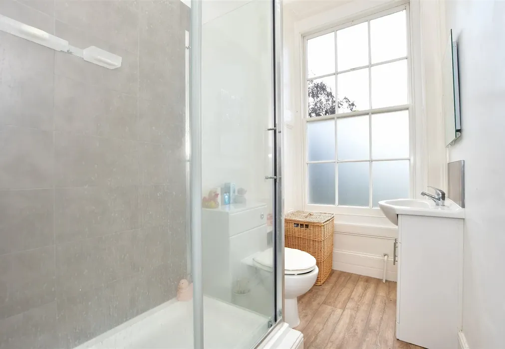 Shower Room - Barfield, Ryde, Isle of Wight - Wards of Kent
