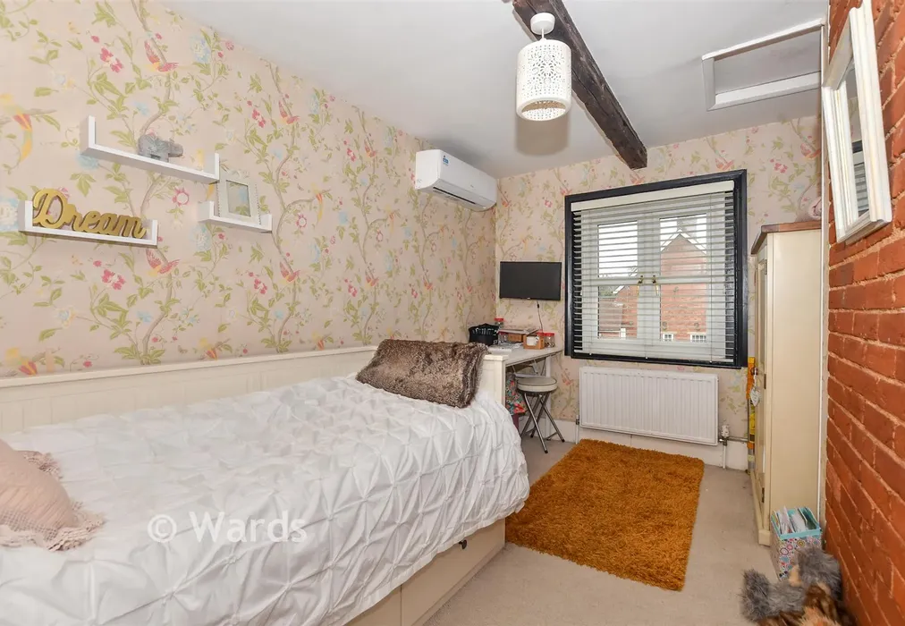 Bedroom 3 - Lees Road, Yalding, Kent - Wards of Kent