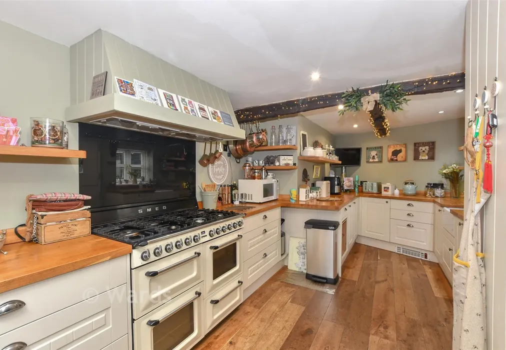 Kitchen/Dining Room - Lees Road, Yalding, Kent - Wards of Kent