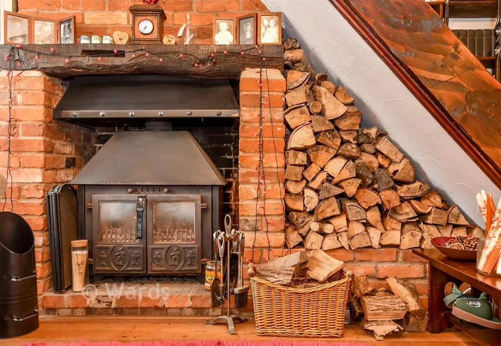 Internal Lifestyle Photograph - Lees Road, Yalding, Kent - Wards of Kent