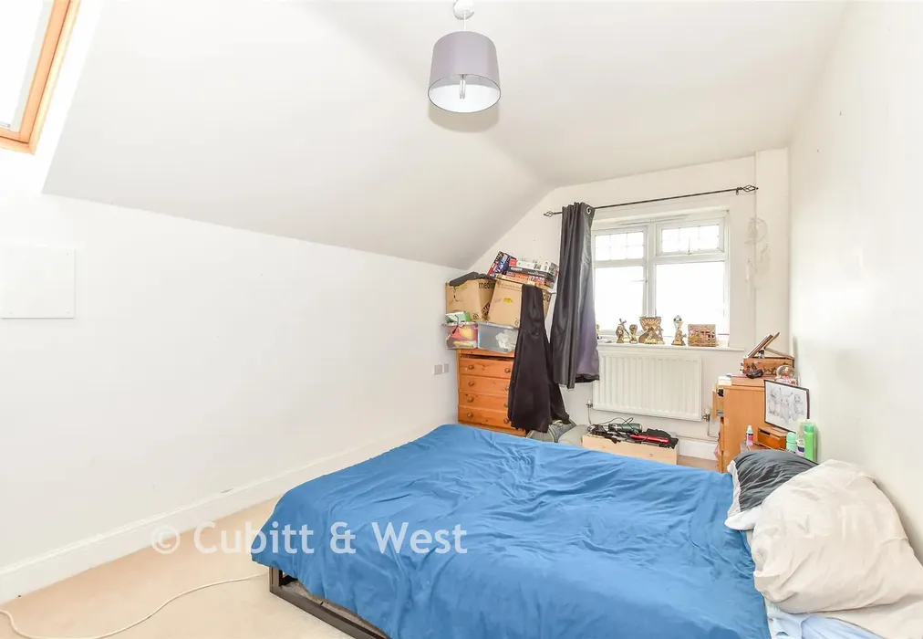 Bedroom - Stubbington Avenue, Portsmouth, Hampshire - Wards of Kent