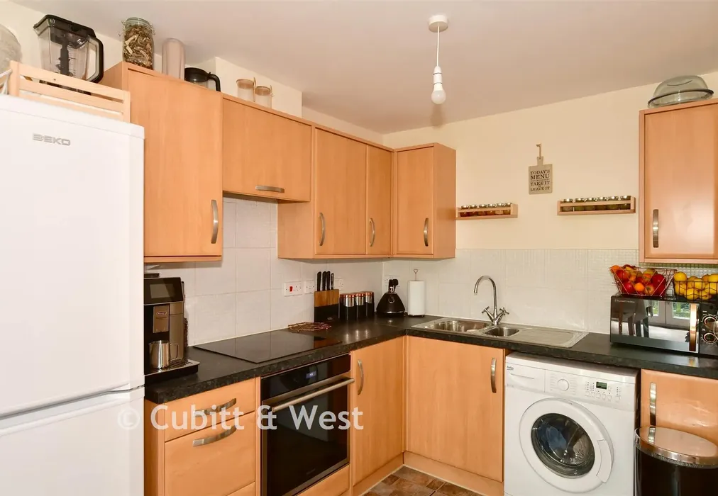 Kitchen/Lounge/ Diner - Worth Park Avenue, Crawley, West Sussex - Wards of Kent