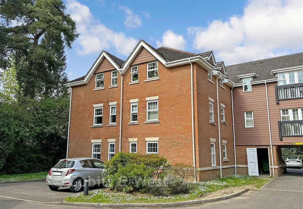 Front - Worth Park Avenue, Crawley, West Sussex - Wards of Kent