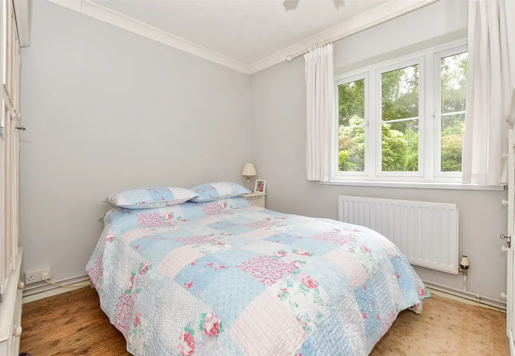 Bedroom 2 - Stone Green, Stone, Tenterden, Kent - Wards of Kent