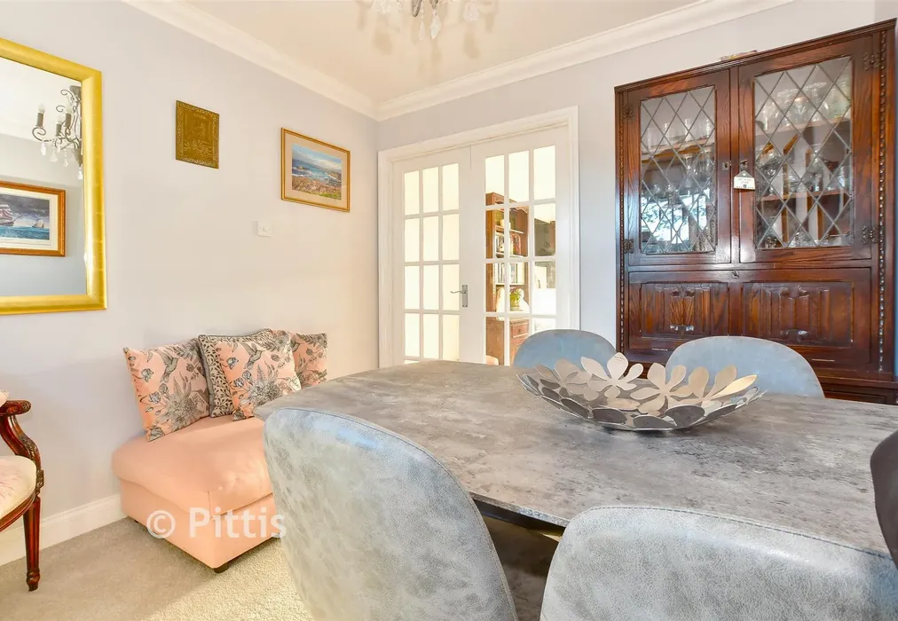 Dining Room - Heytesbury Road, Yarmouth, Isle of Wight - Wards of Kent