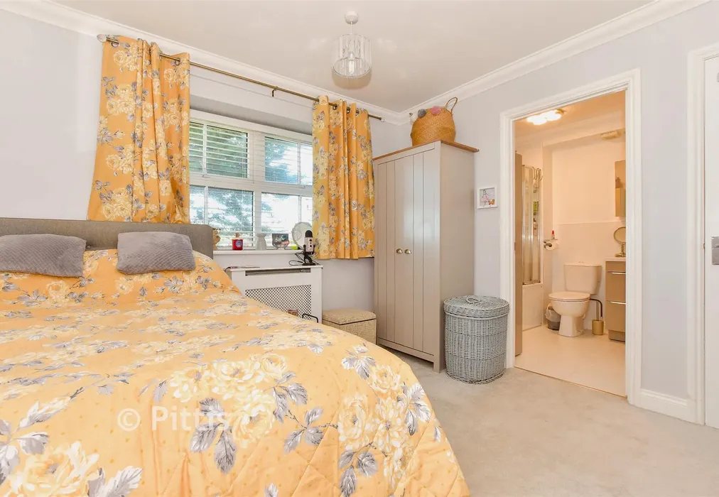 Bedroom 3 - Heytesbury Road, Yarmouth, Isle of Wight - Wards of Kent