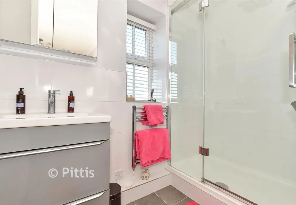 En-Suite Shower Room - Heytesbury Road, Yarmouth, Isle of Wight - Wards of Kent