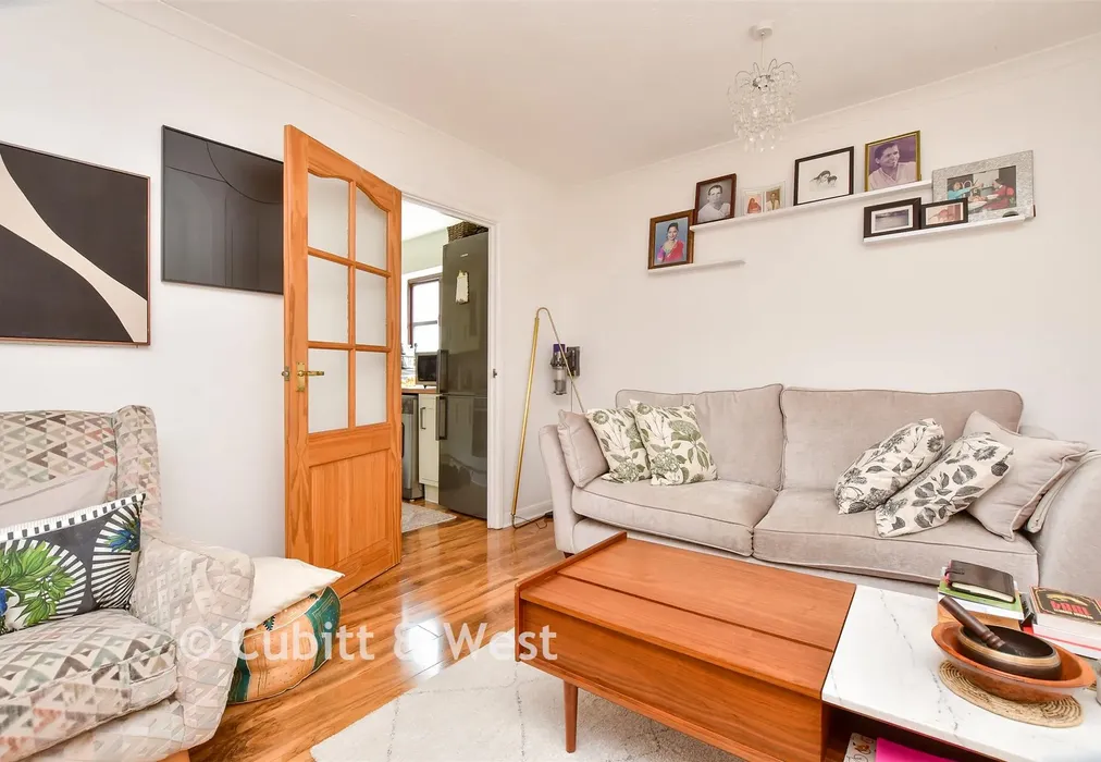 Lounge - Albion Road, Sutton, Surrey - Wards of Kent
