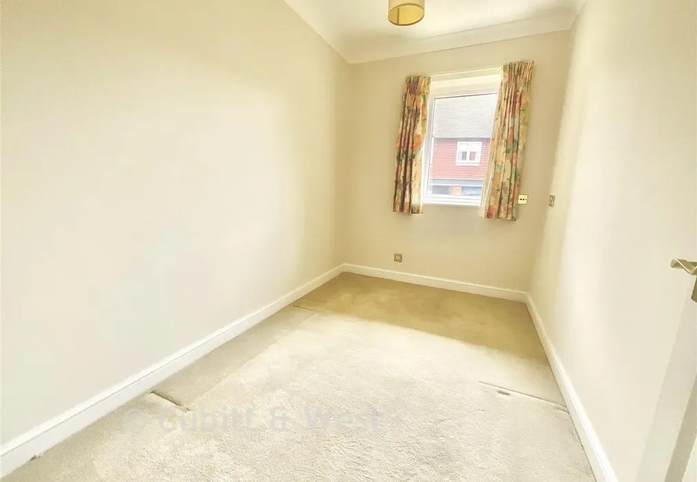Bedroom 2 - Queen Street, Arundel, West Sussex - Wards of Kent