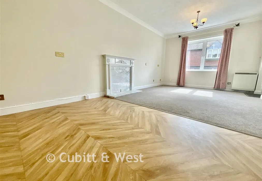 Lounge / Dining Room - Queen Street, Arundel, West Sussex - Wards of Kent