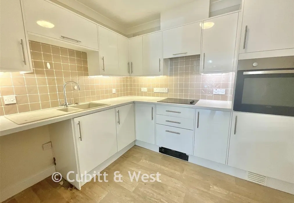 Kitchen - Queen Street, Arundel, West Sussex - Wards of Kent