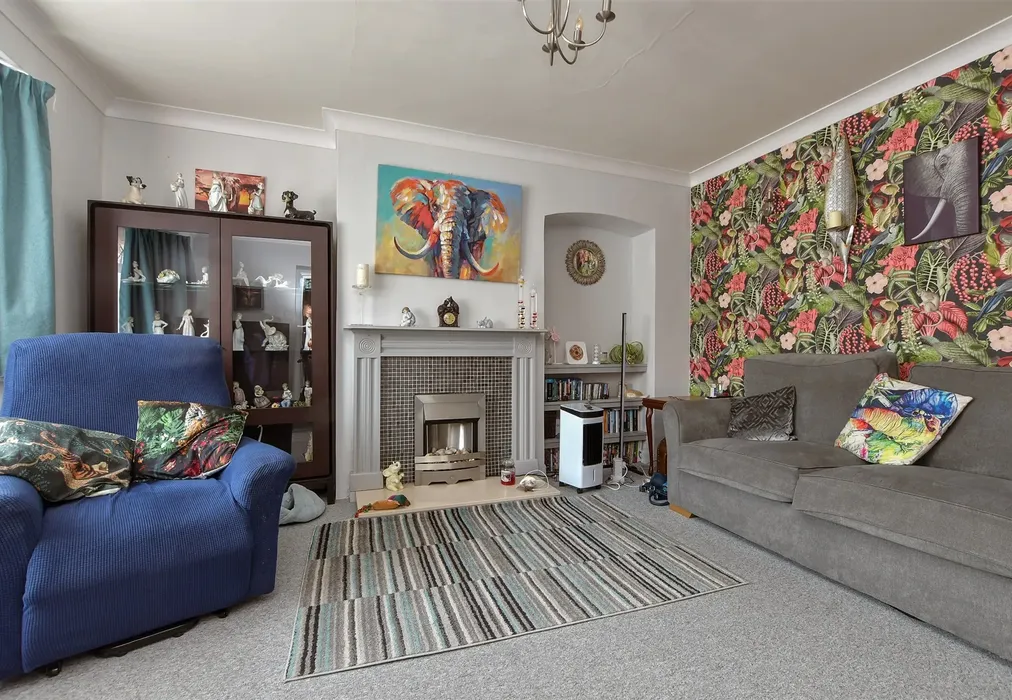 Lounge - Norman Road, Broadstairs, Kent - Wards of Kent