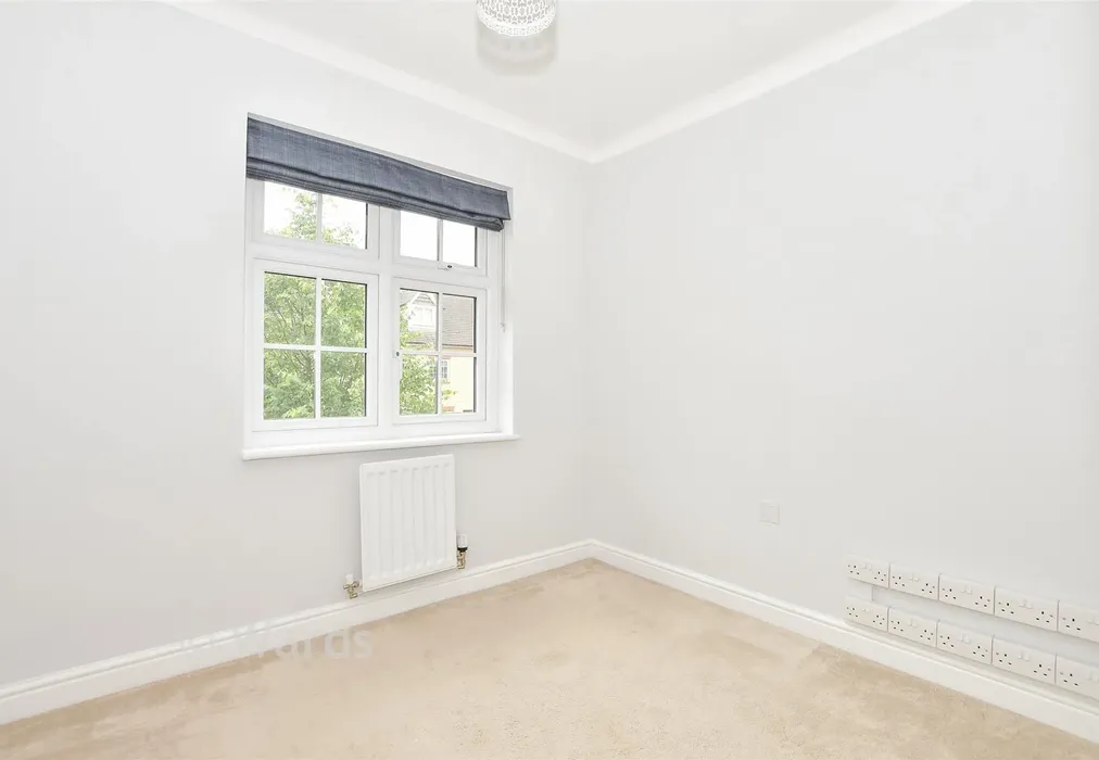 Bedroom 4 - Thomas Road, Aylesford, Kent - Wards of Kent