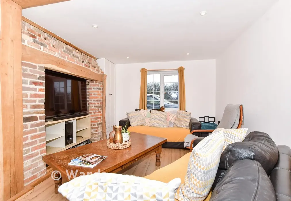 Lounge/ Kitchen - Biddenden Road, St. Michaels, Tenterden, Kent - Wards of Kent