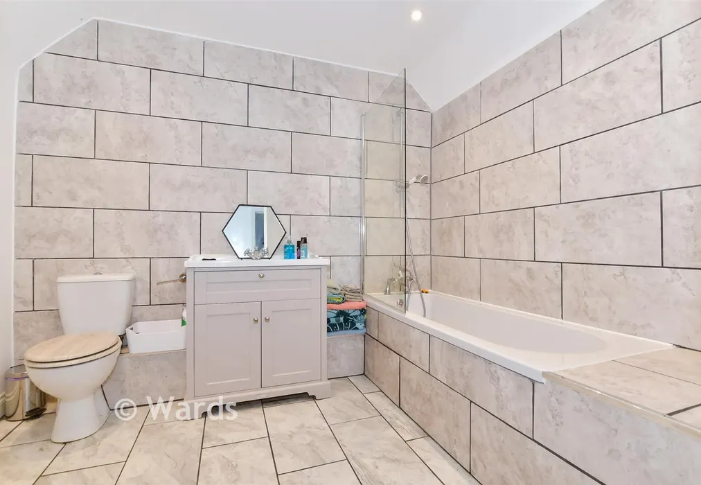 Bathroom - Biddenden Road, St. Michaels, Tenterden, Kent - Wards of Kent