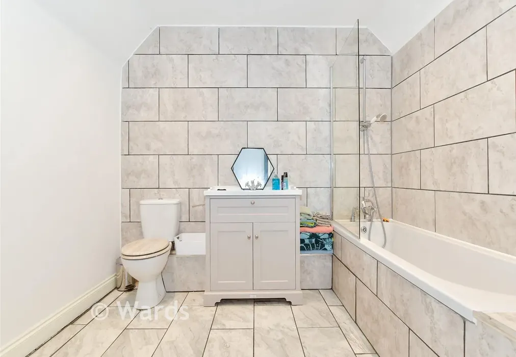 Bathroom - Biddenden Road, St. Michaels, Tenterden, Kent - Wards of Kent