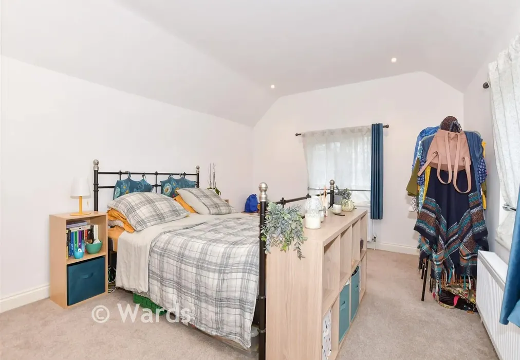 Bedroom 1 - Biddenden Road, St. Michaels, Tenterden, Kent - Wards of Kent