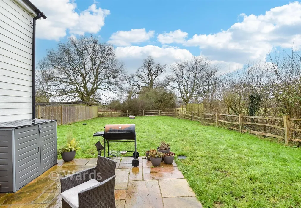 Rear Garden - Biddenden Road, St. Michaels, Tenterden, Kent - Wards of Kent